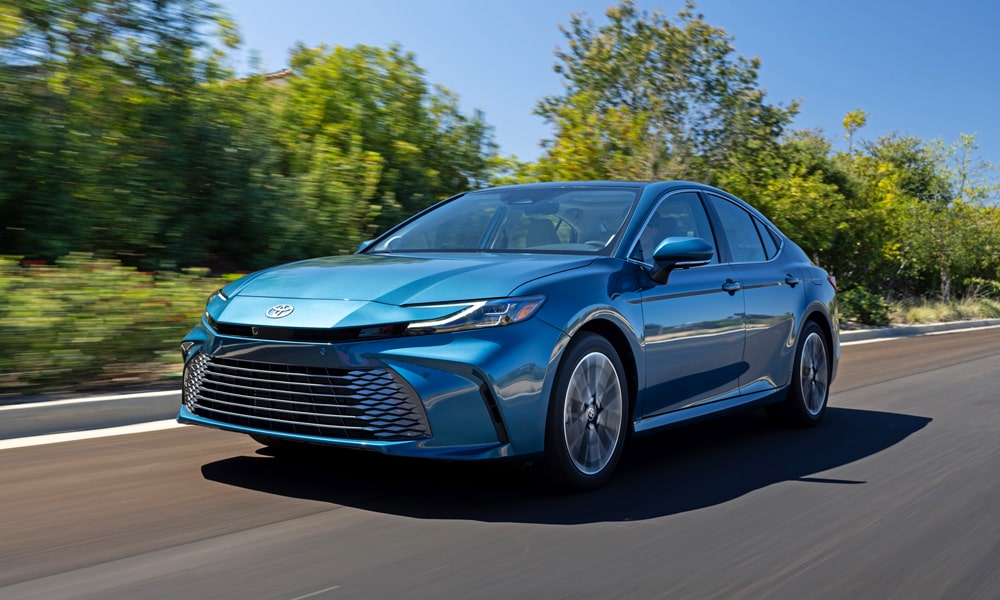 Фото 203 — Купить Toyota Camry: цены и комплектации